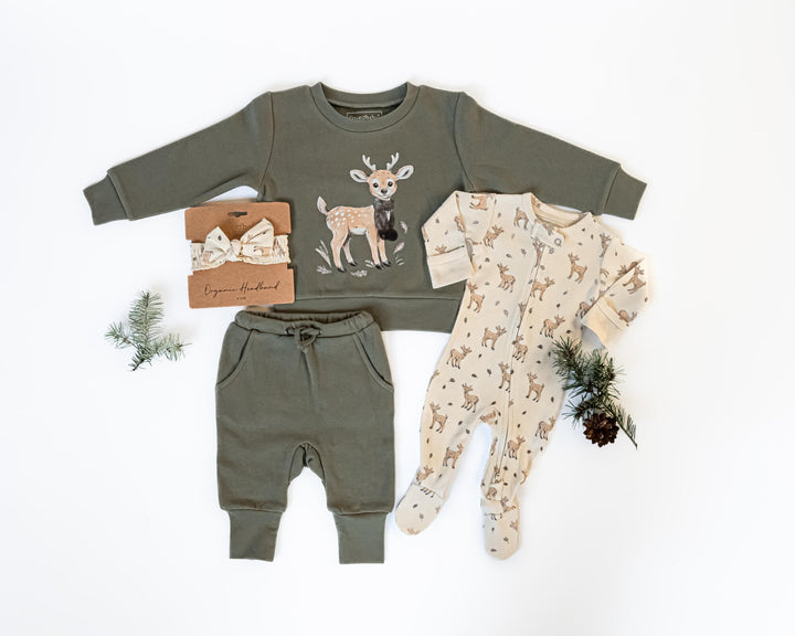 Child wearing Cozy Fleece Crewneck Sweatshirt in White Tail Deer.