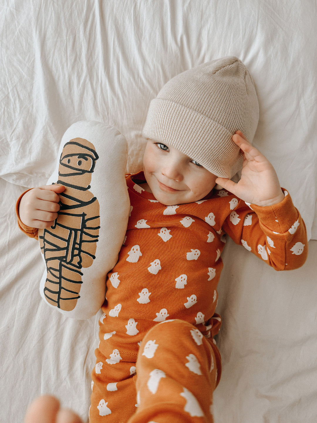 Child wearing Kids' Organic L/Sleeve PJ Set in Ghosts.