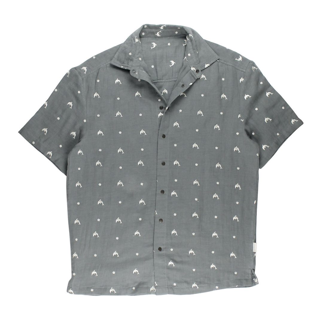 Men's Muslin Button-Up S/Sleeve in Moonstone Dolphin.