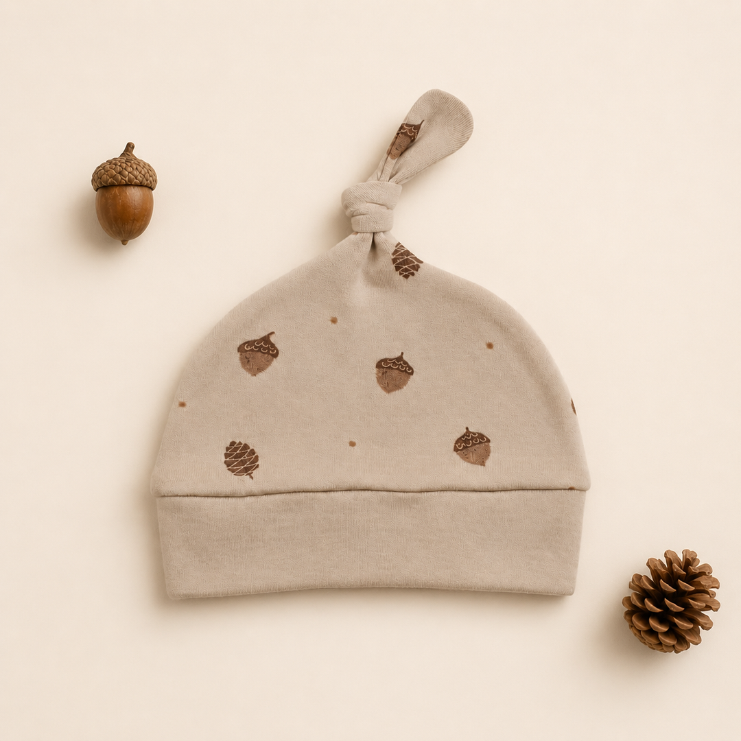 Organic Knotted Hat in Little Acorn.