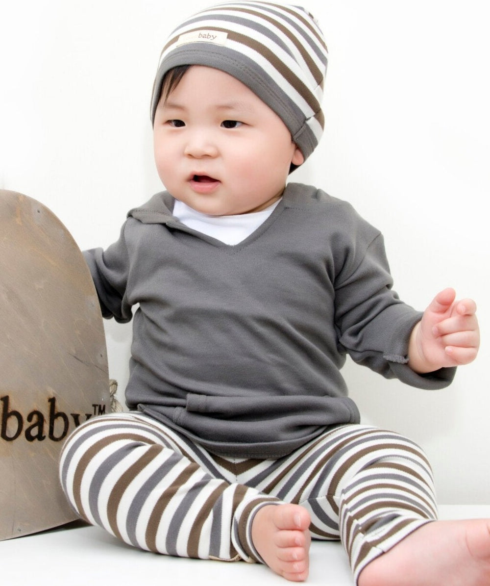 Child wearing Organic Leggings in Gray Stripe.