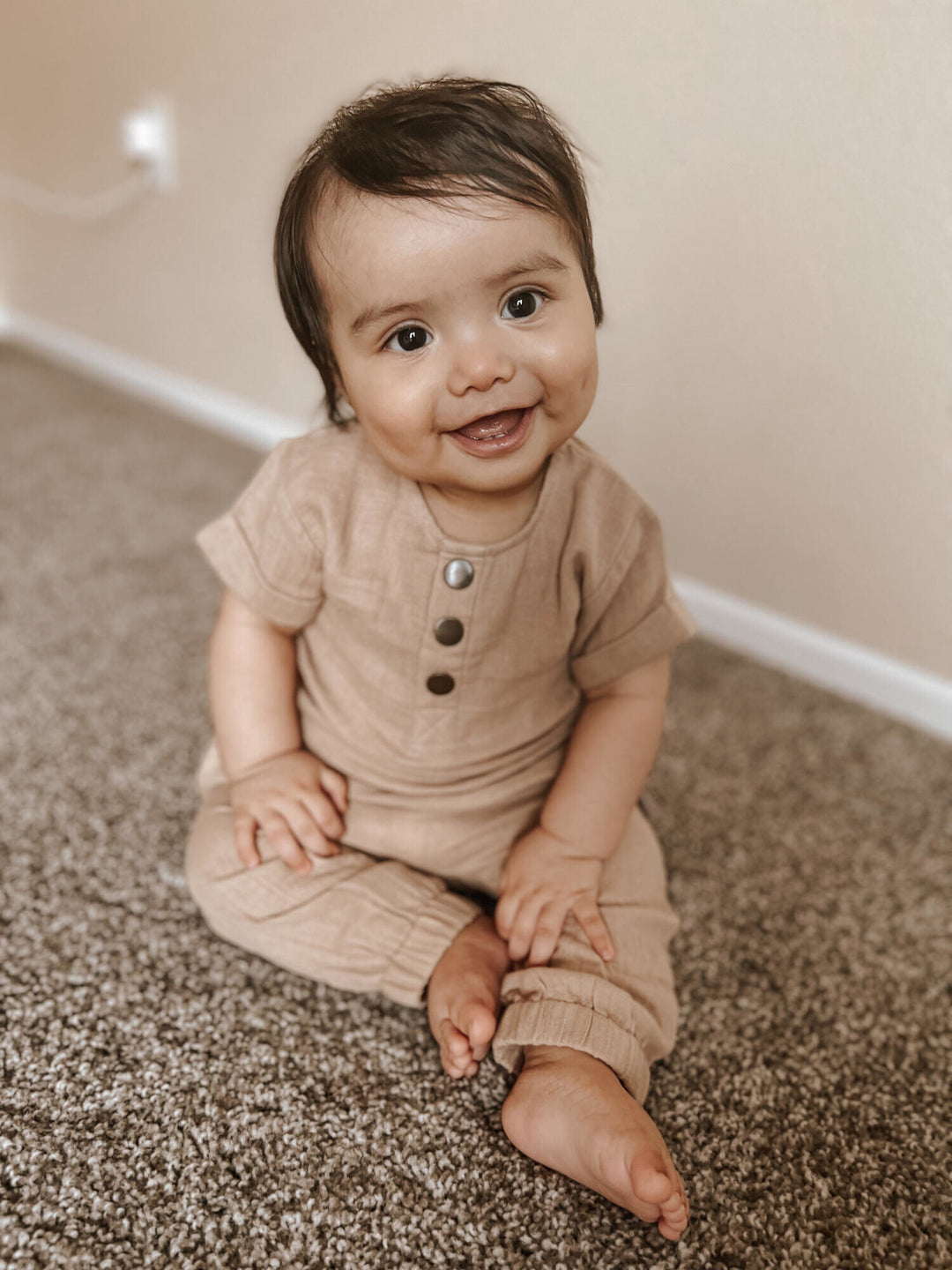Child wearing Muslin Tee & Harem Pant Set in Wheat.