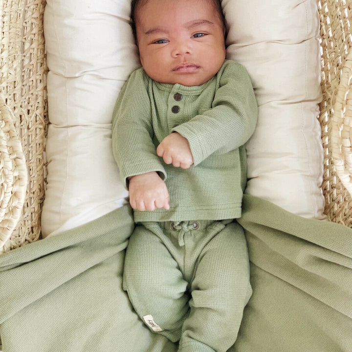 Organic Thermal Swaddling Blanket in Sage, Lifestyle
companion9492@gmail.com